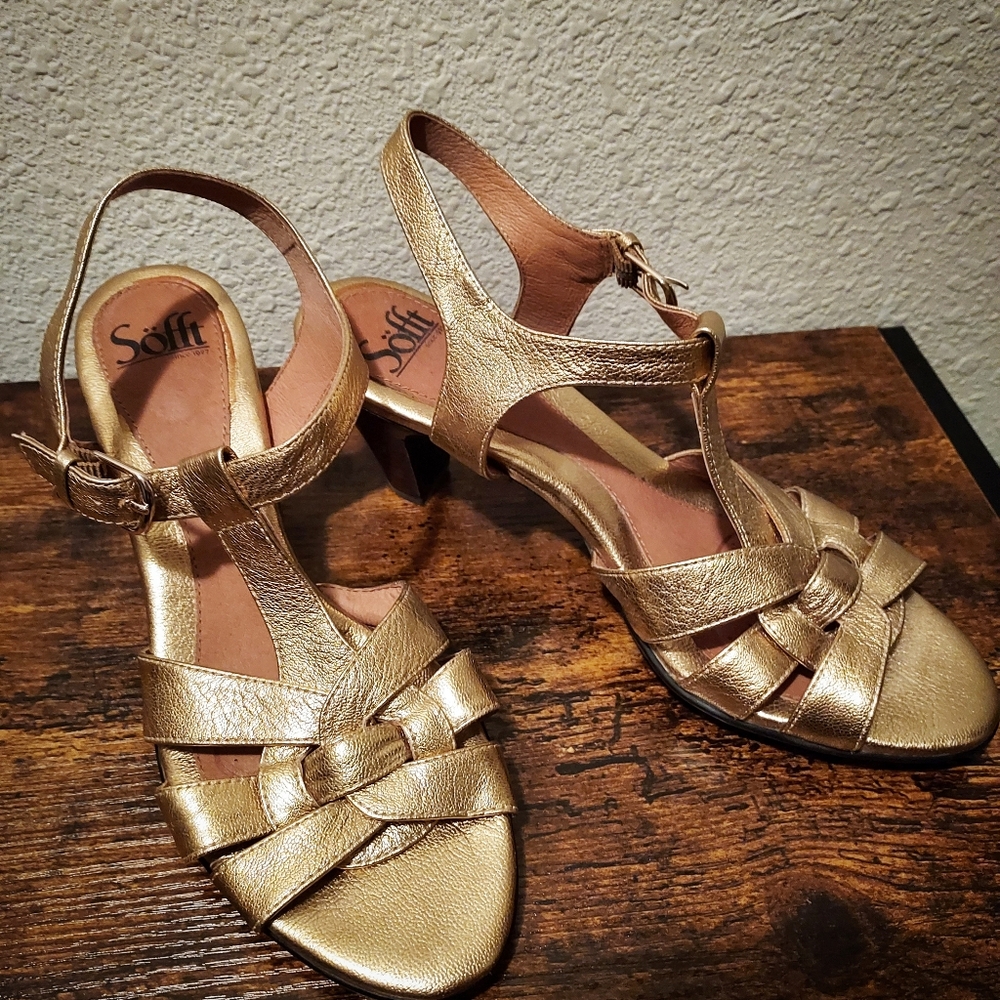 Sofft Gold Strappy Heels